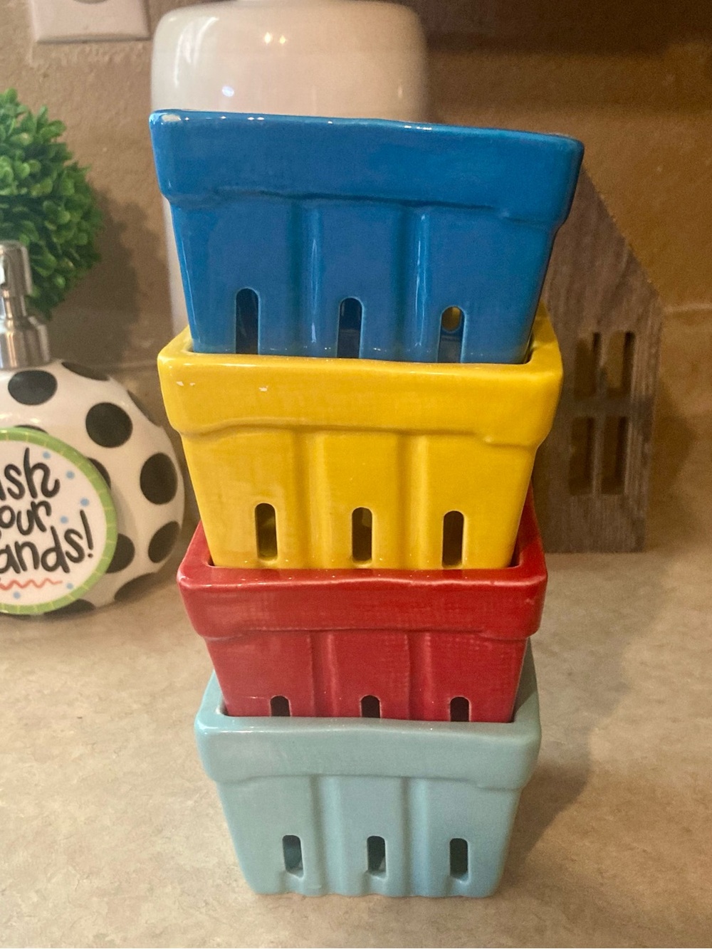 Ceramic Colorful Set of 4 Strawberry Containers 4 x 4” Kitchen Decor NEW